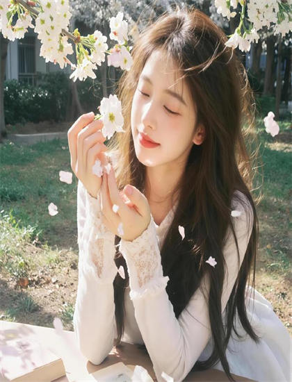 《隐婚试爱：娇妻,好甜》哲学思考分析：生命意义与存在价值解读