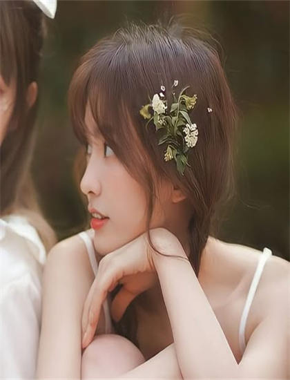 房奴试爱完整版播放-大爷大妈路边草地的视频大全